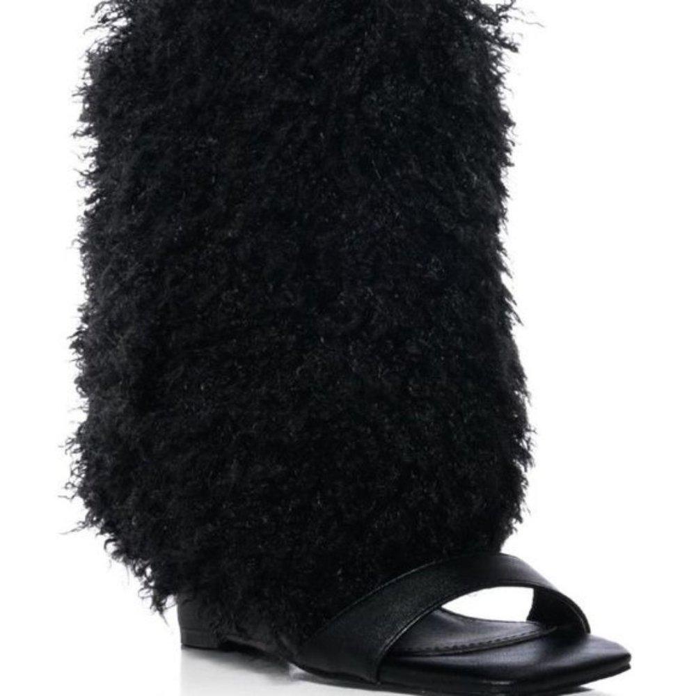 Callie Lives Xena Black Azalea Wang Faux Shearling Fur Peep-toe Wedge Booties 8 - Picture 5 of 7